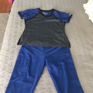 Grey’ Anatomy size M (top) M Tall (pants)